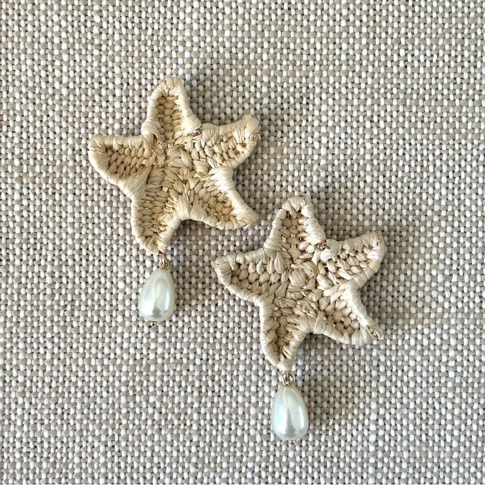 J Crew Starfish Earrings NWT Raffia Pearl Drops Statement Hypoallergenic Posts - Picture 3 of 5